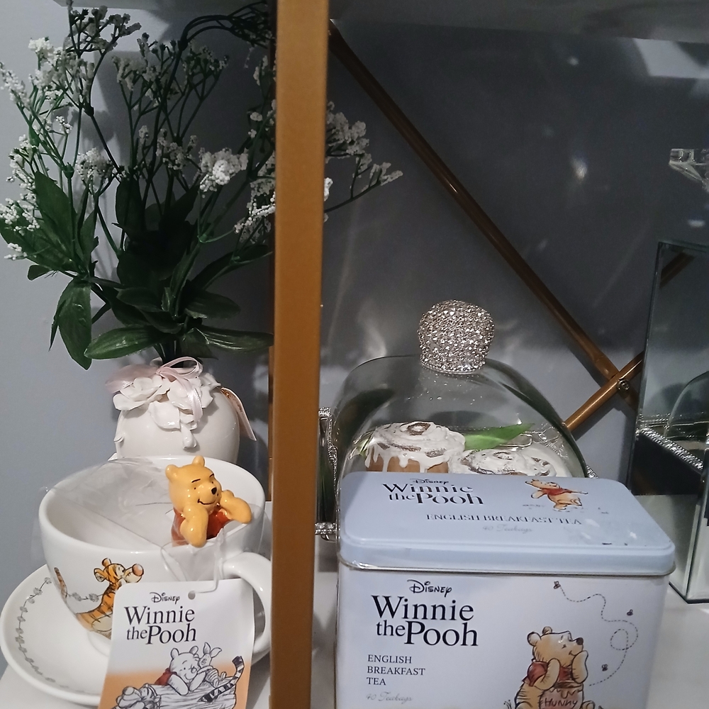 Disney Winnie the Pooh Tea Cup & Saucer Set w Figurine Inside Tea Cup + Tea Bags - Picture 9 of 9